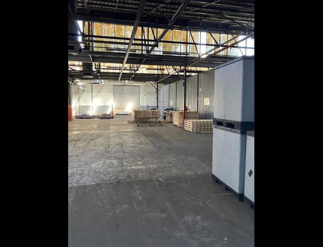 INDUSTRIAL PROPERTY TO RENT IN SIDWELL